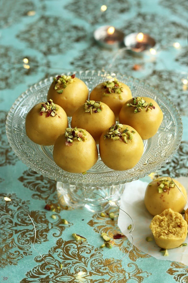 Besan Laddu